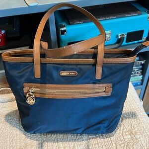 MICHAEL KORS BLUE NYLON TOTE DOUBLE HANDLES